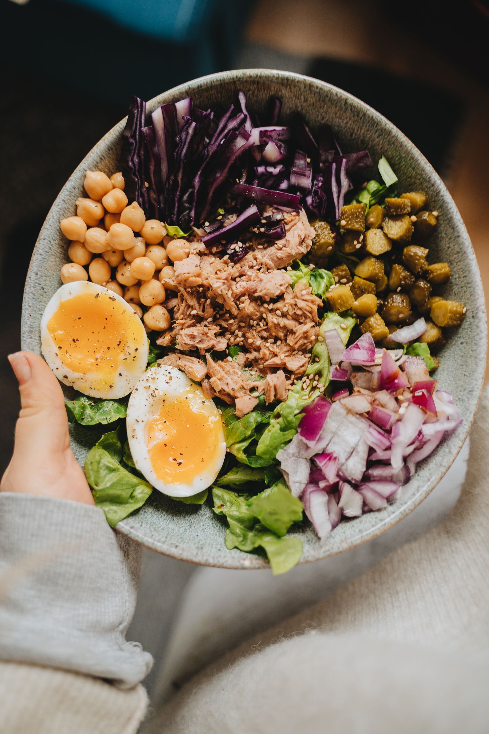 Bol repas composé de féculents, protéines et légumes variés
